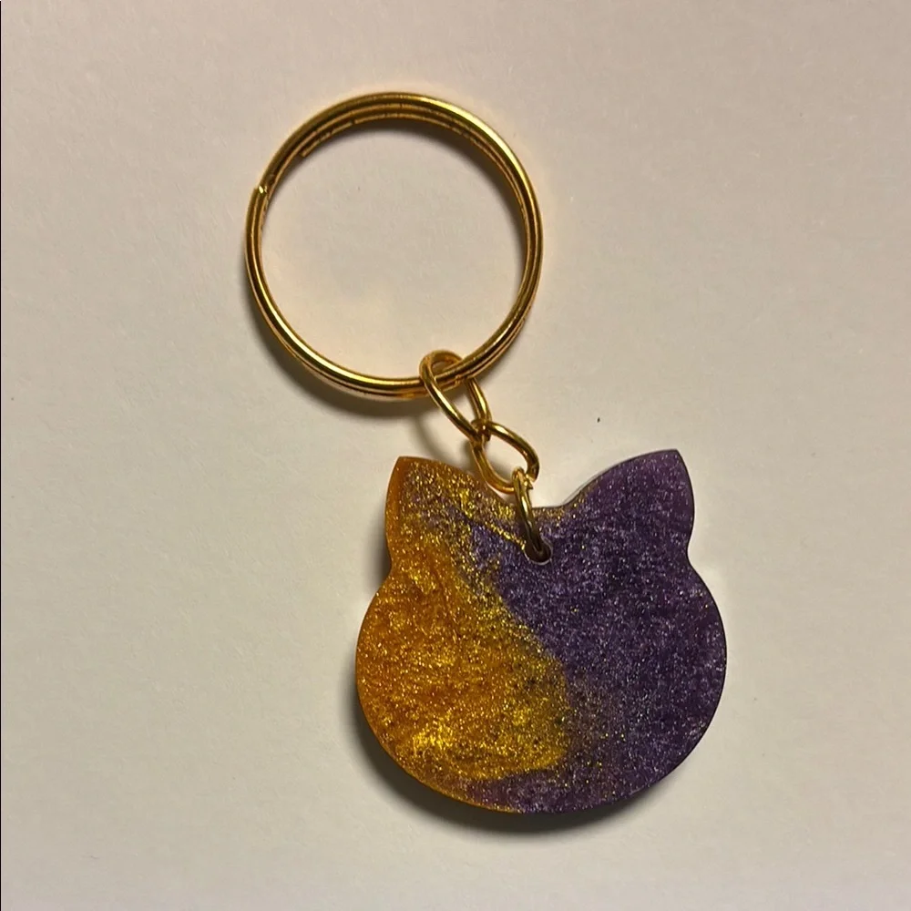 Purple and Gold Glitter Cat Keyring 🆔 tag